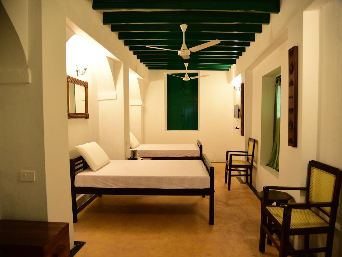 Villa Sentosa Kottakuppam Buitenkant foto
